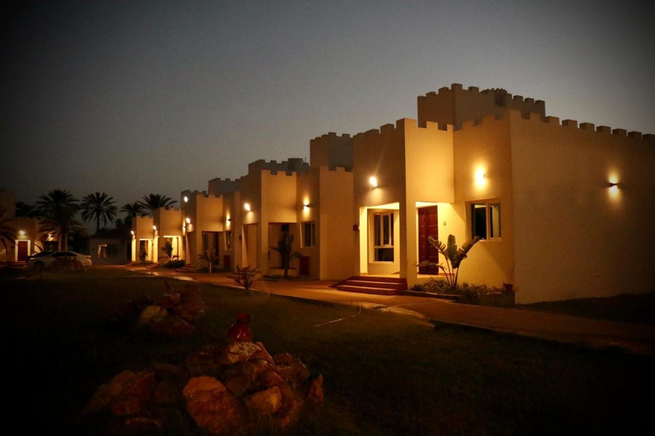 Coastline Resort Mussanah Exterior photo